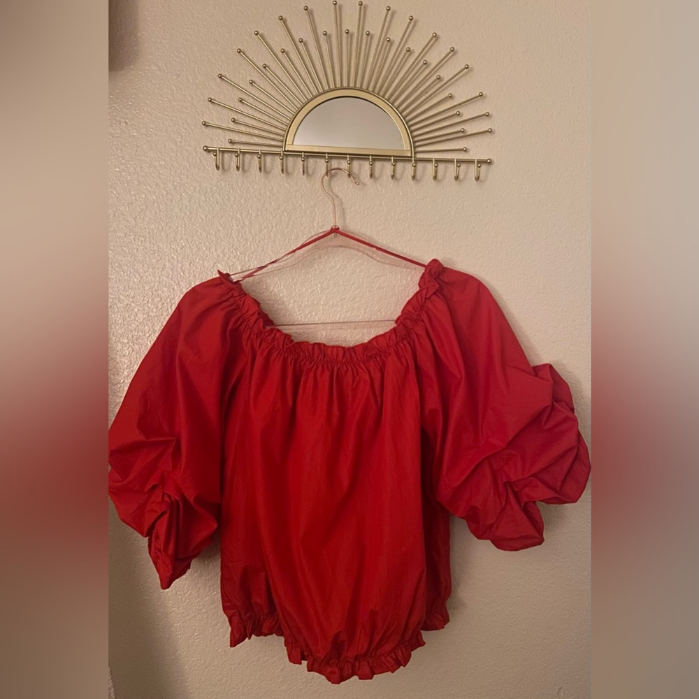 Forever 21, Off the Shoulder Red Top, Large, ballon sleeves - Picture 2 of 5